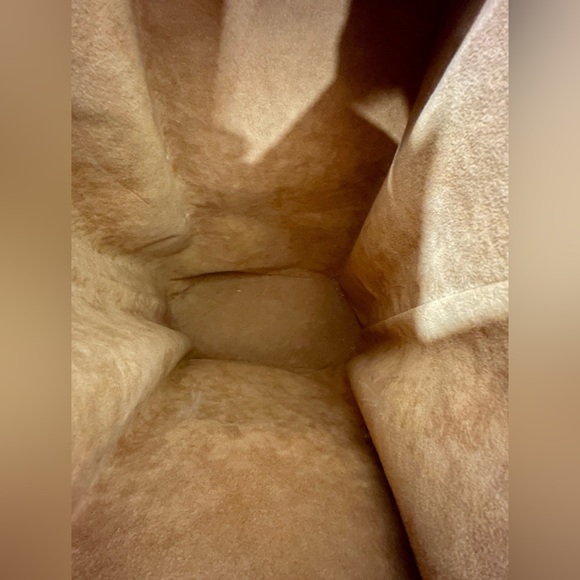 Louis Vuitton Vintage Tan Epi Leather Sac d'Epaule Bucket Shoulder Bag - Picture 10 of 16